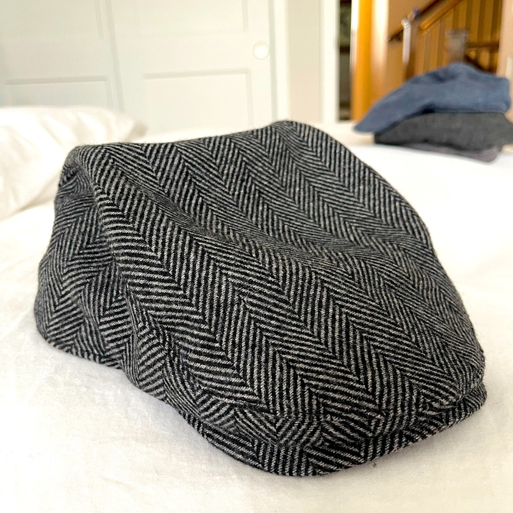 Almost brand new classic style Boston Scally cap.